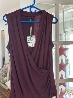 Textured Wrap-Front Sleeveless Top in Deep Burgundy NWT Hawthorne 41 XL